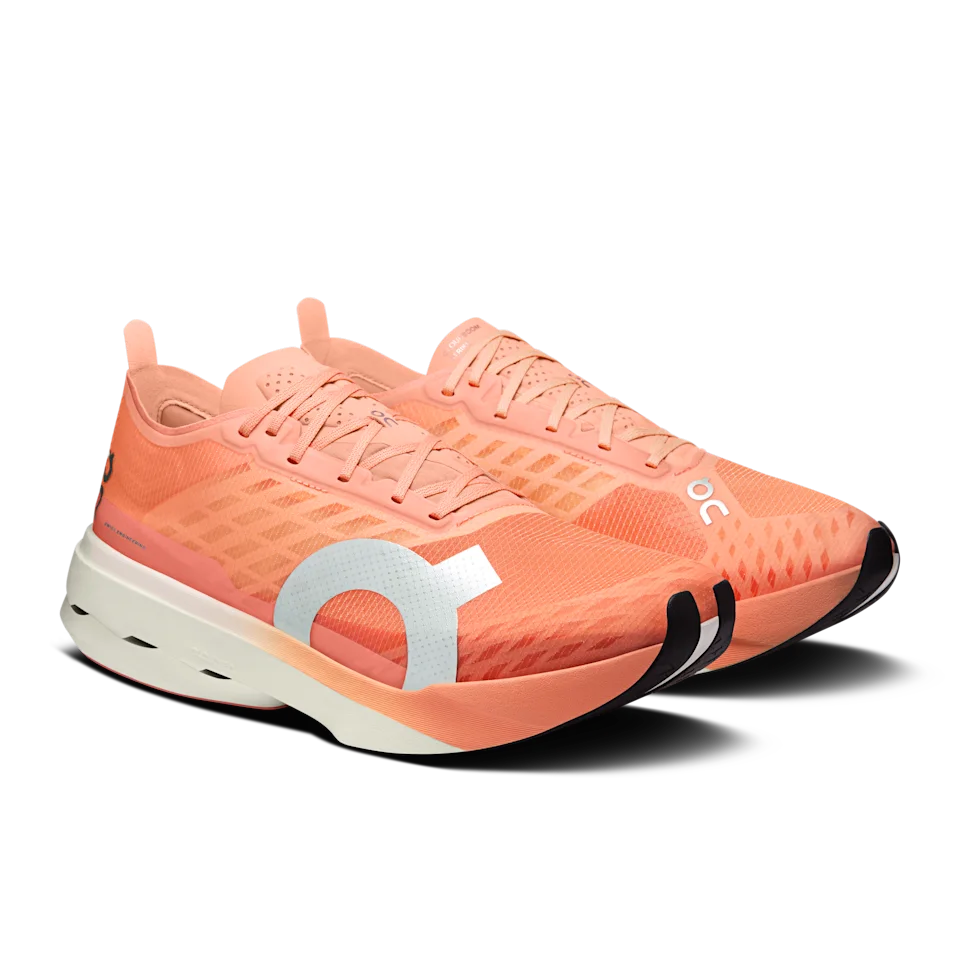 On Cloudboom Strike Sunstone & White Masculino