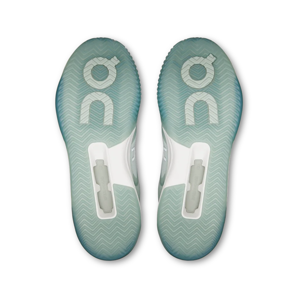 On THE ROGER Advantage Pro Clay Mineral & Linen Masculino