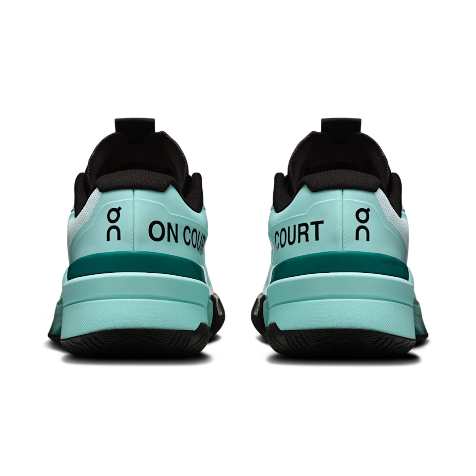 On THE ROGER Pro Fire Flurry & Celeste Masculino