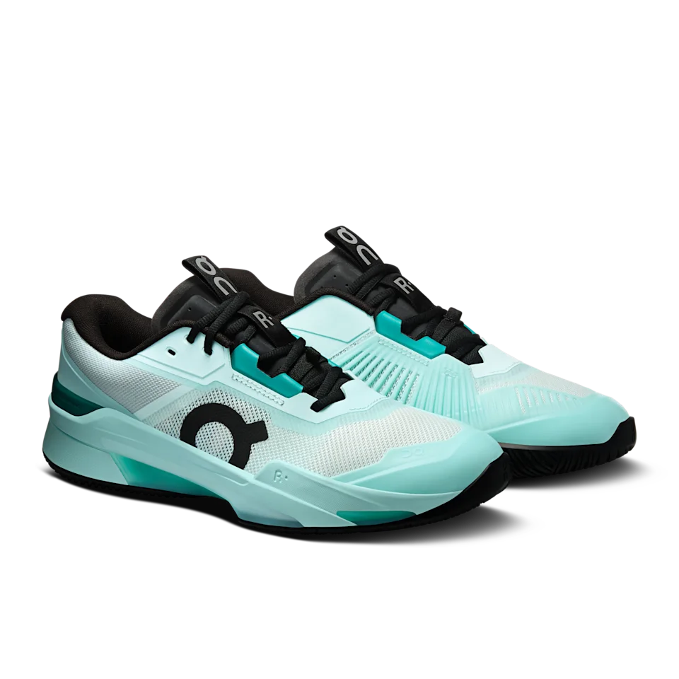 On THE ROGER Pro Fire Flurry & Celeste Masculino