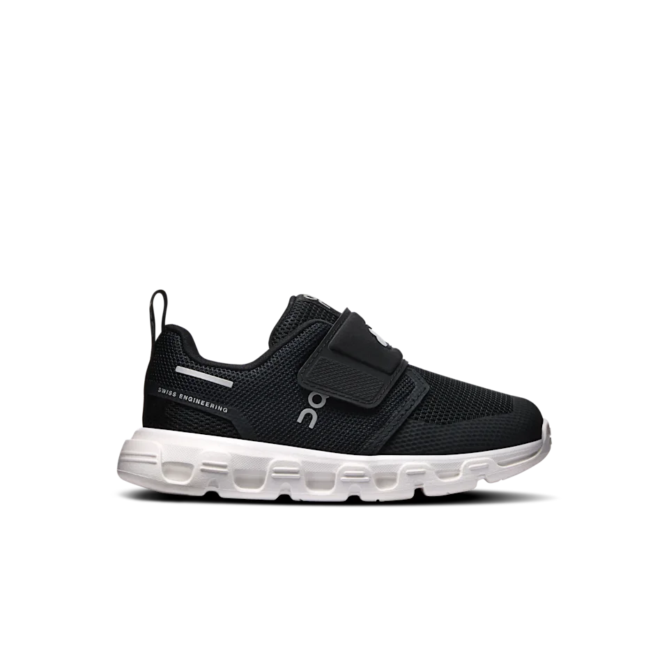 On Cloud Dash Black & White Primeiros passos (0-4 anos) – Feito para brincar