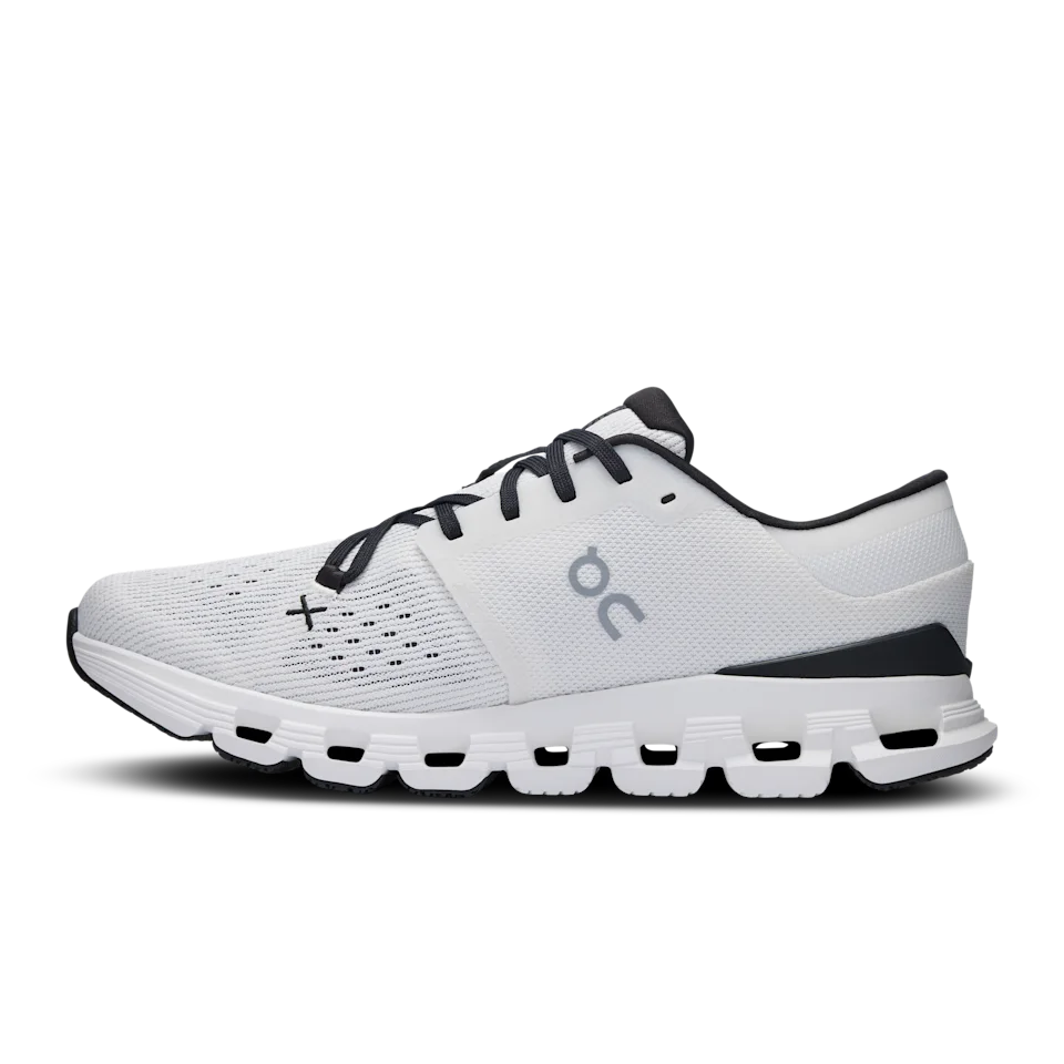 On Cloud X 4 Ivory & Black Feminino