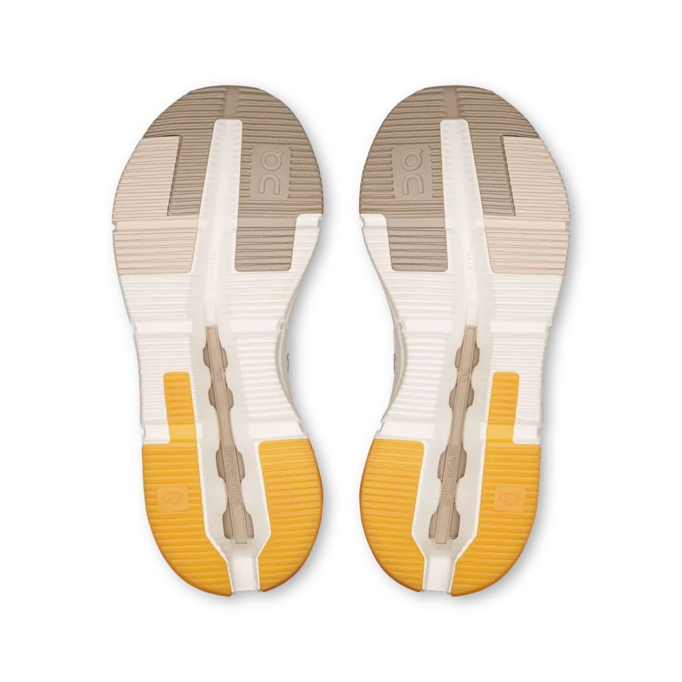 On Cloudnova Form 2 Ivory & Desert Feminino