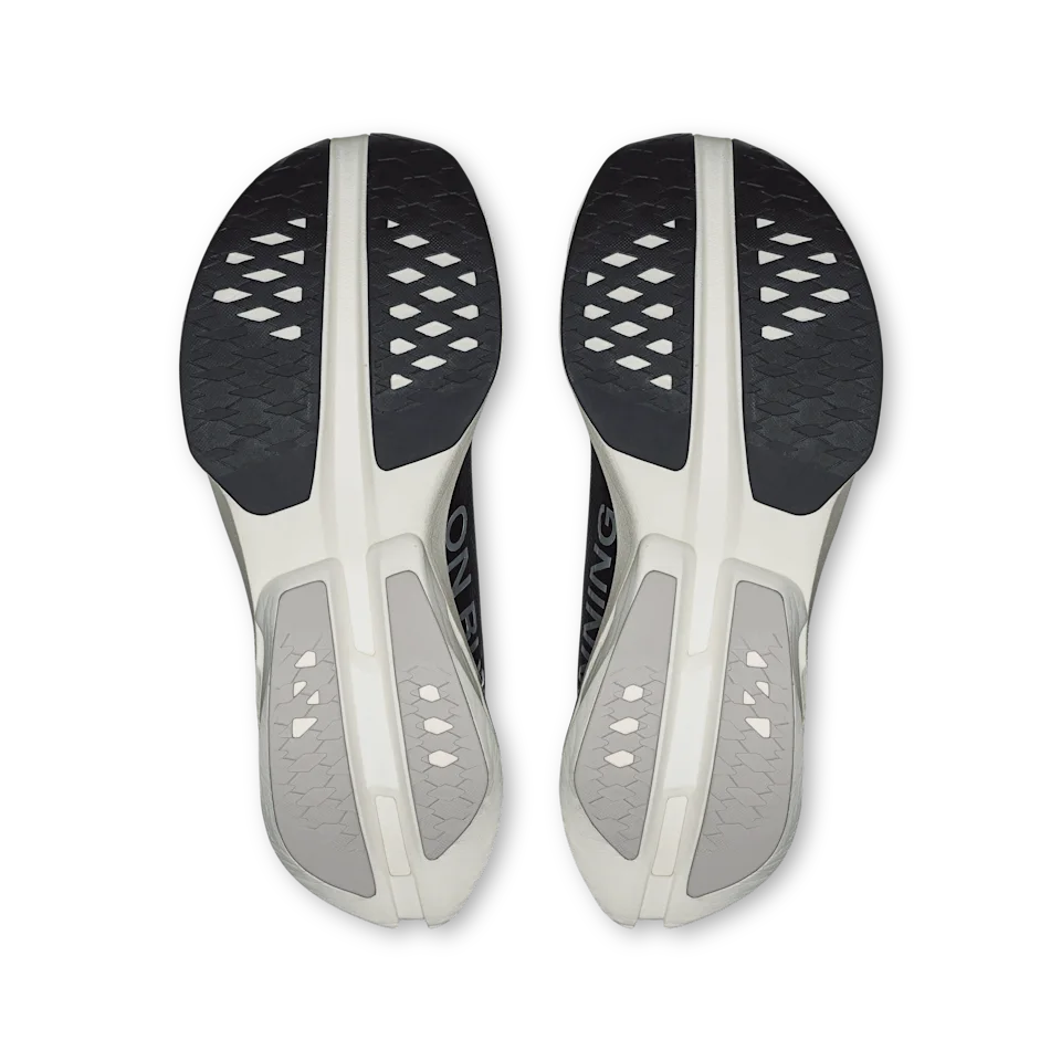 On Cloudboom Strike Black & White Feminino