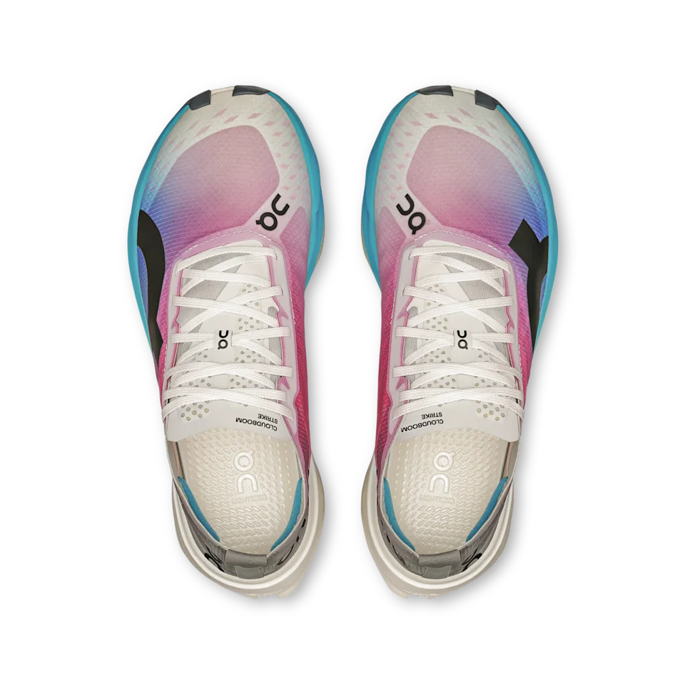 On Cloudboom Strike White & Horizon Feminino