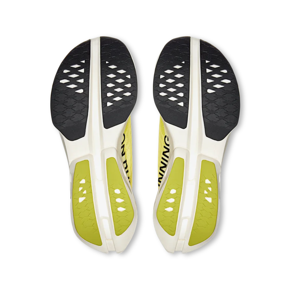 On Cloudboom Strike Limelight & Wolf Feminino