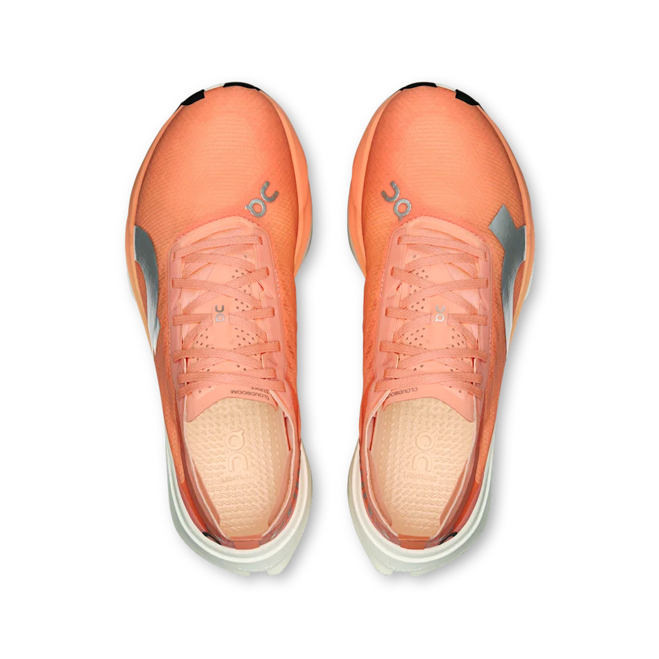 On Cloudboom Strike Sunstone & White Feminino
