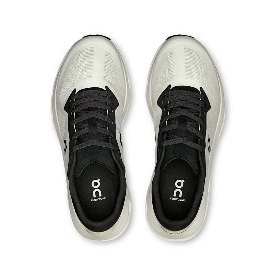 On Cloudzone Ice & Black Feminino