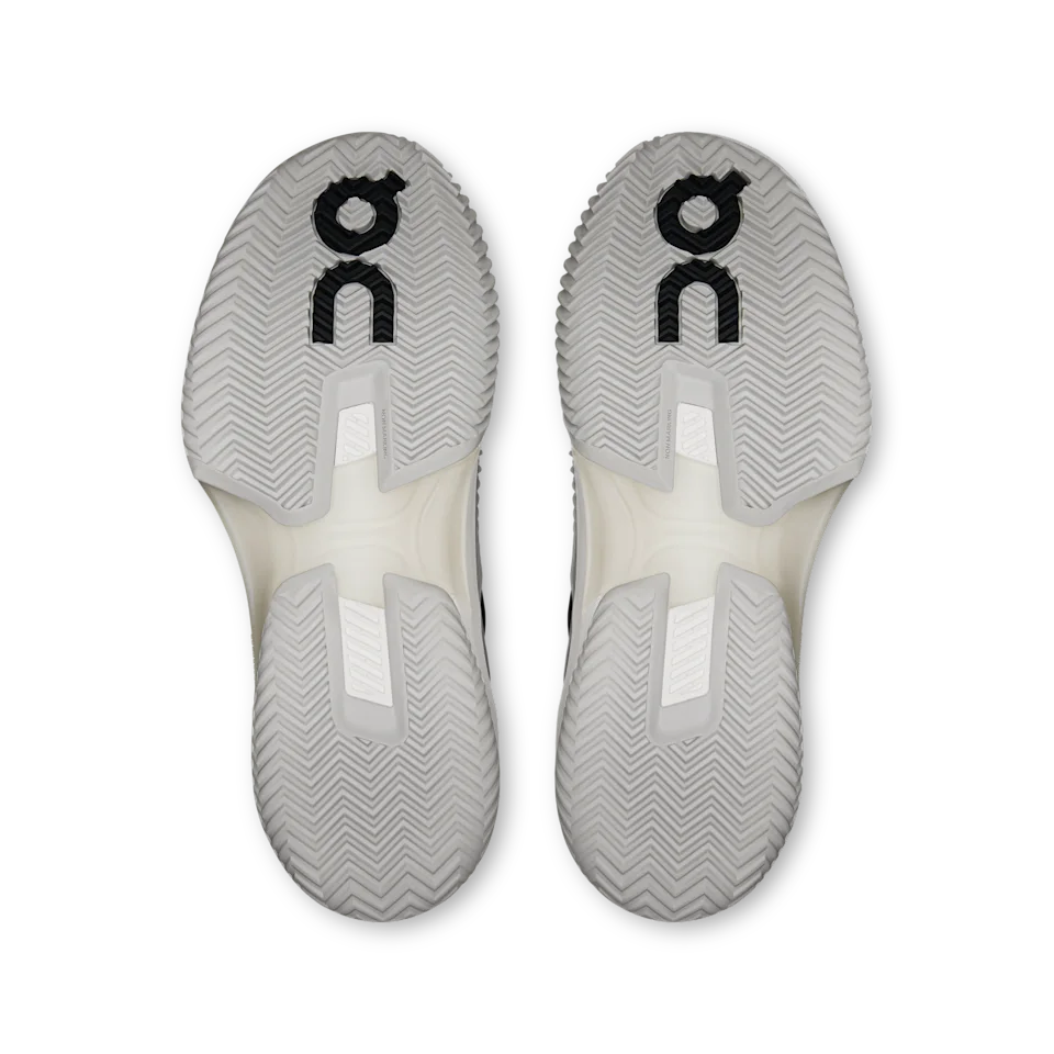 On THE ROGER Pro Fire Clay Glacier & Black Feminino