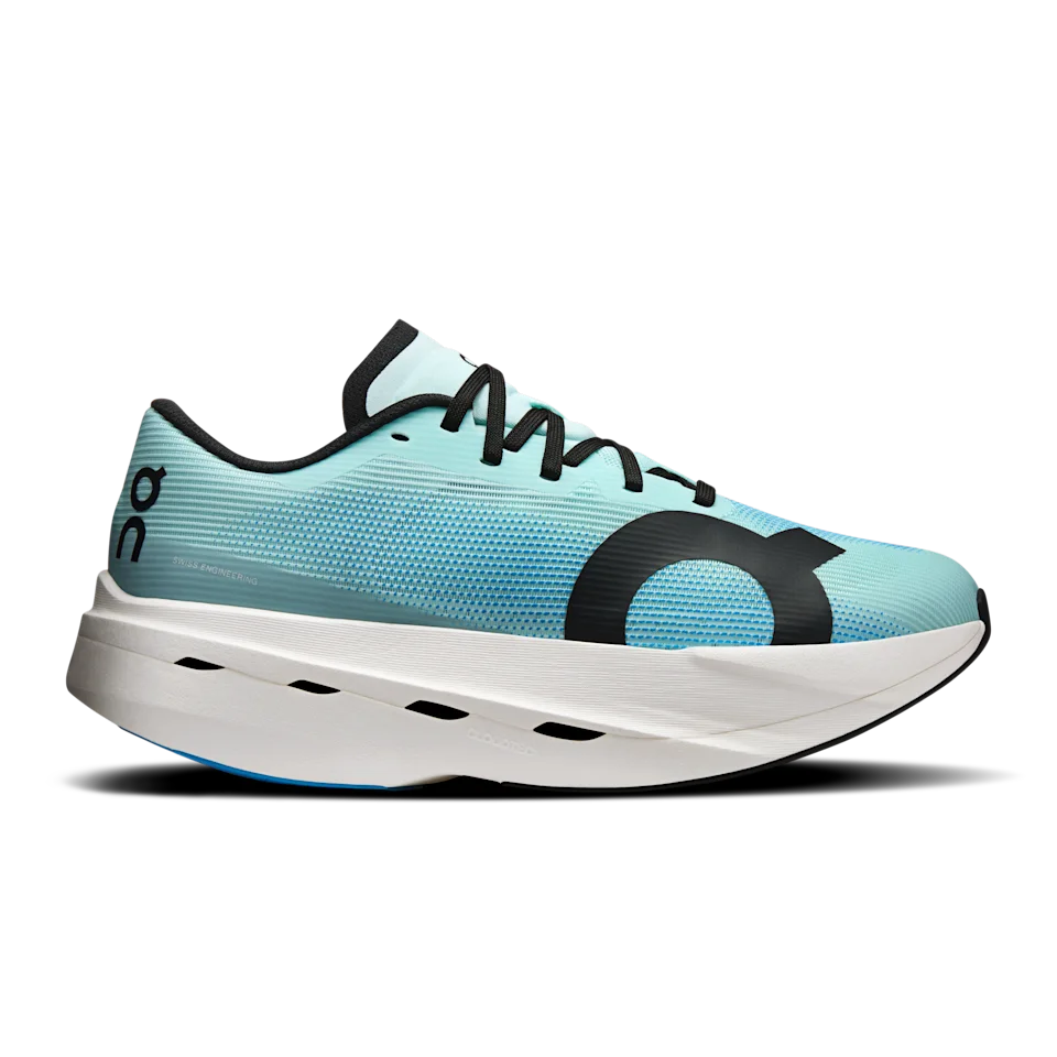 On Cloudboom Volt Celeste & Isle Feminino