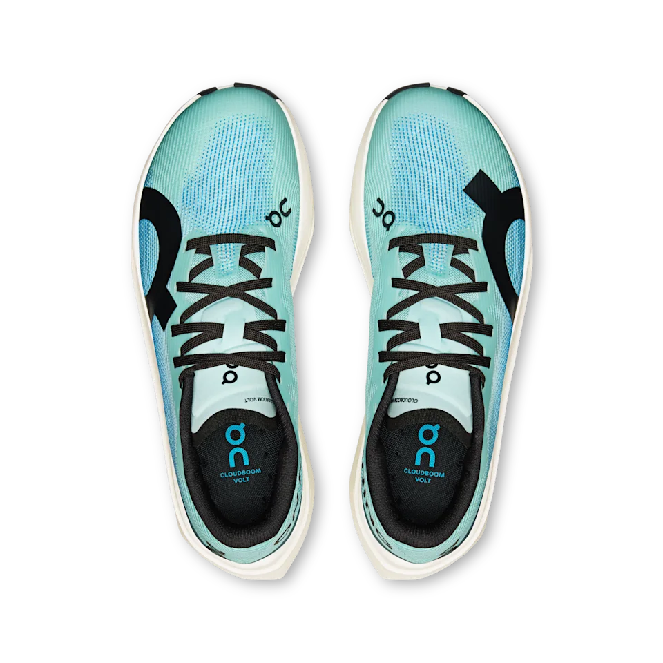 On Cloudboom Volt Celeste & Isle Feminino