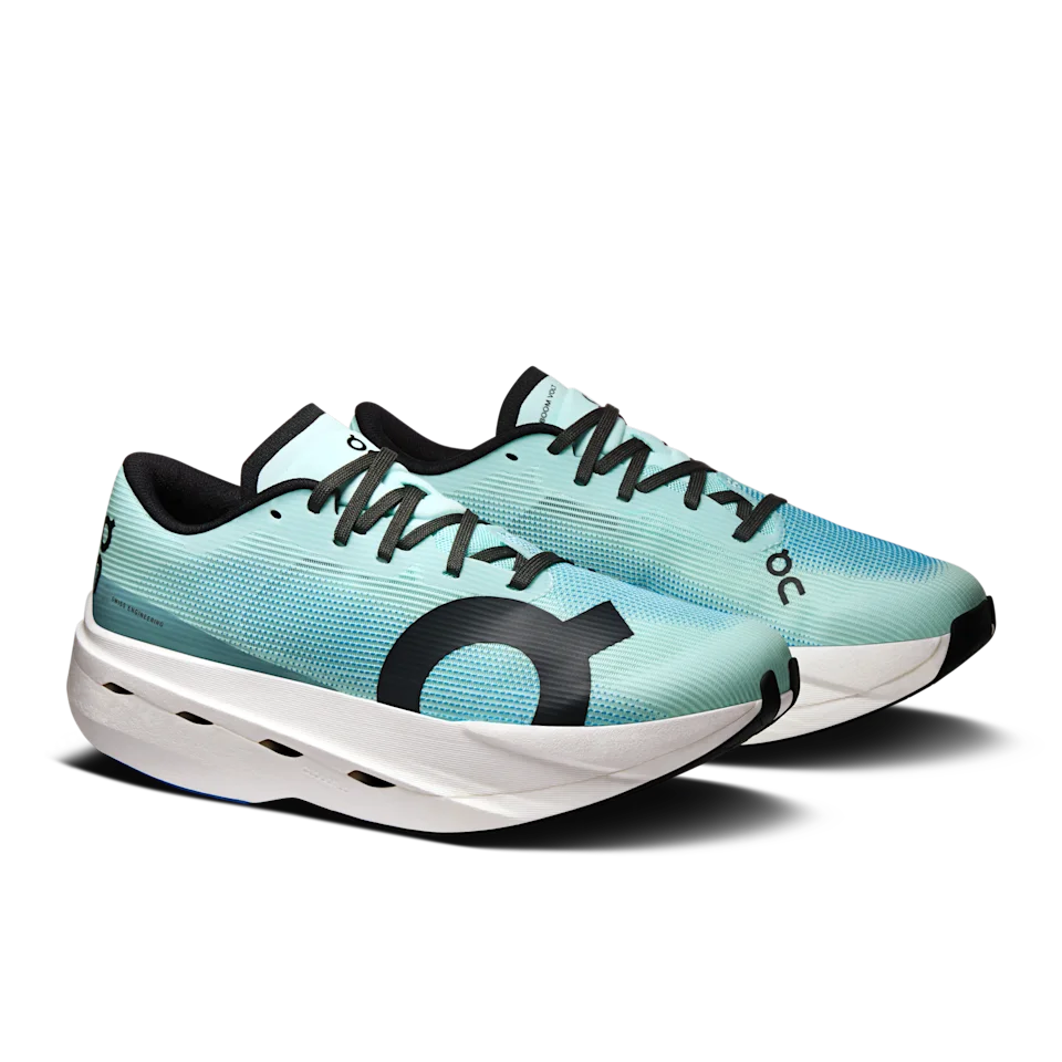 On Cloudboom Volt Celeste & Isle Feminino