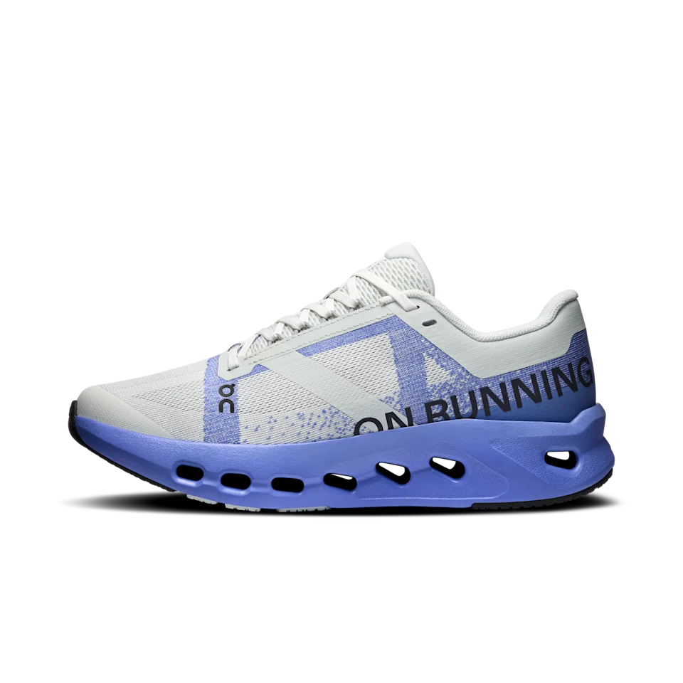 On Cloudsurfer Youth Sailor & Iceberg 